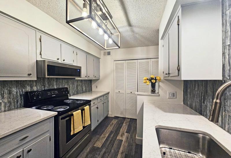 Image for property 201 Triumph Drive, Atlanta, GA 30327