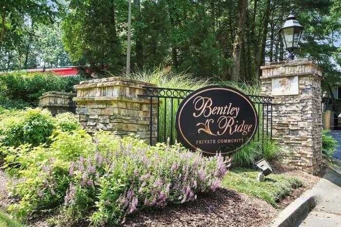 Image for property 2728 SUWANEE Way, Marietta, GA 30067