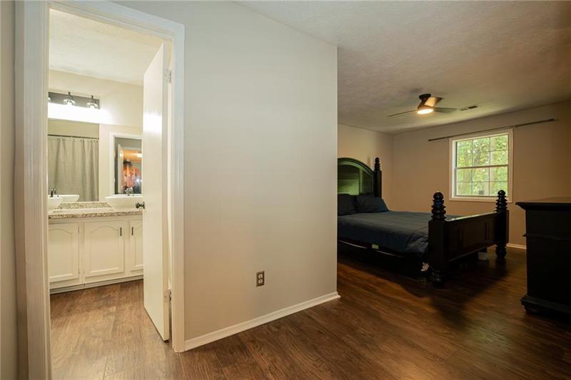 Image for property 2728 SUWANEE Way, Marietta, GA 30067