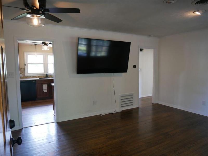 Image for property 11 ELM Circle, Newnan, GA 30263