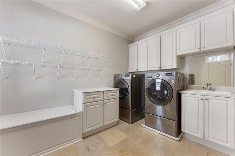 Image for property 1720 Buckhead Valley Lane, Brookhaven, GA 30324