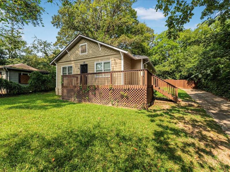 Image for property 15 Johnson Road, Atlanta, GA 30318