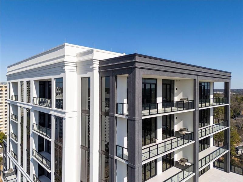 Image for property 2425 Peachtree Road 1806, Atlanta, GA 30305