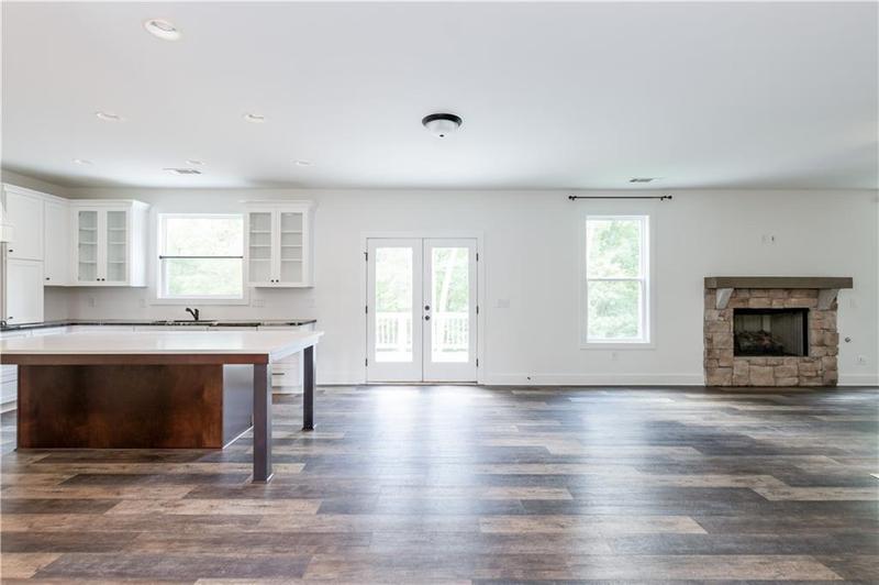 Image for property 11 Bluff Court, Cartersville, GA 30120