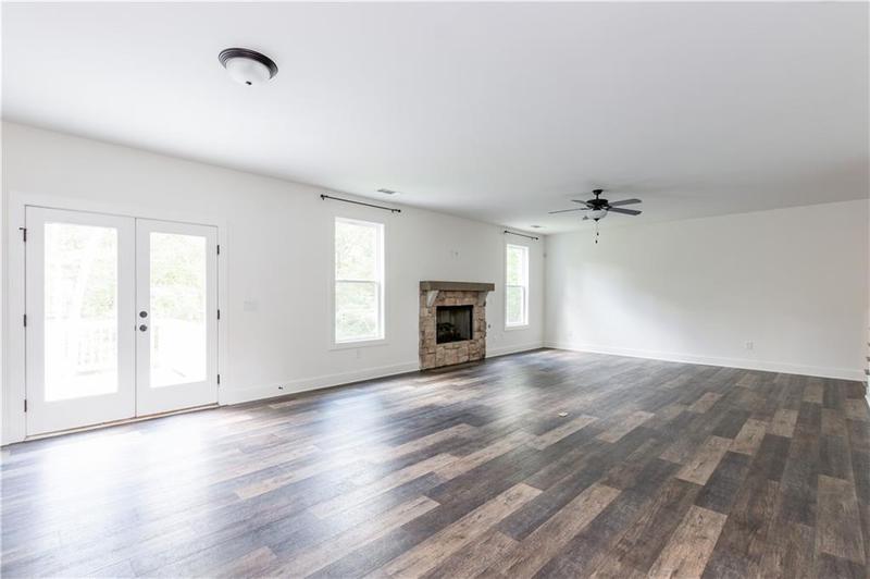 Image for property 11 Bluff Court, Cartersville, GA 30120