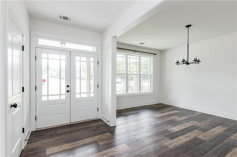 Image for property 11 Bluff Court, Cartersville, GA 30120