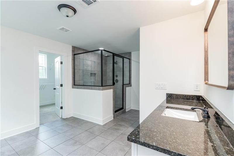 Image for property 11 Bluff Court, Cartersville, GA 30120