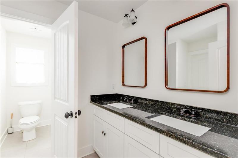 Image for property 11 Bluff Court, Cartersville, GA 30120