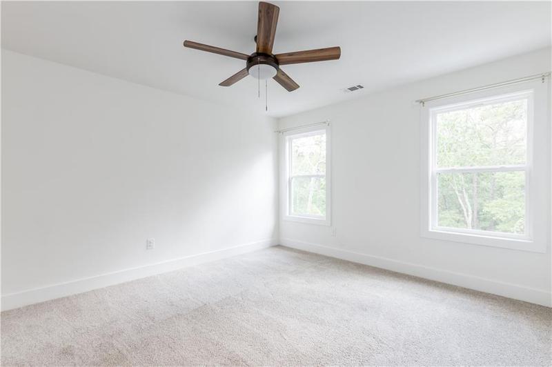 Image for property 11 Bluff Court, Cartersville, GA 30120