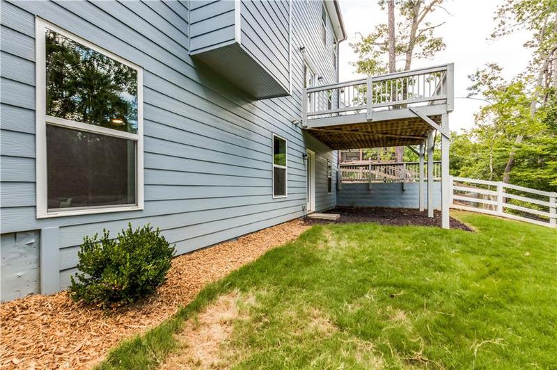 Image for property 11 Bluff Court, Cartersville, GA 30120