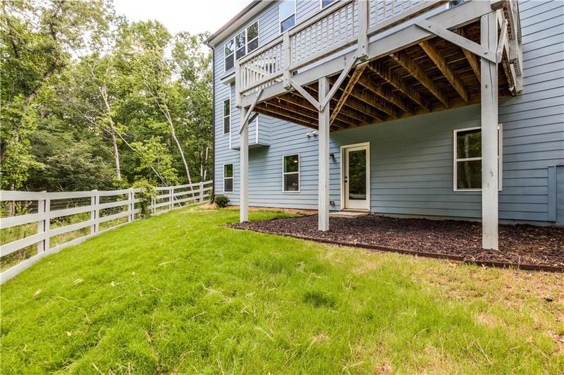 Image for property 11 Bluff Court, Cartersville, GA 30120