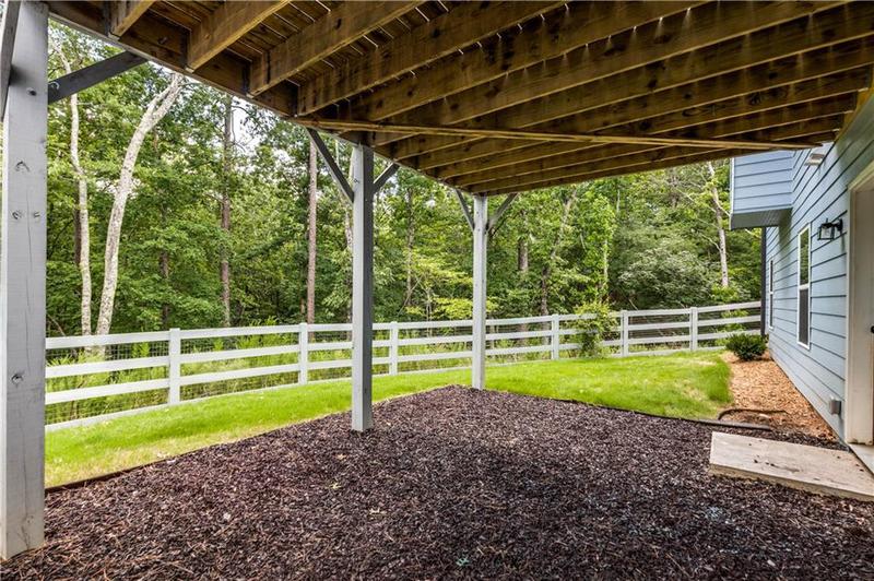 Image for property 11 Bluff Court, Cartersville, GA 30120