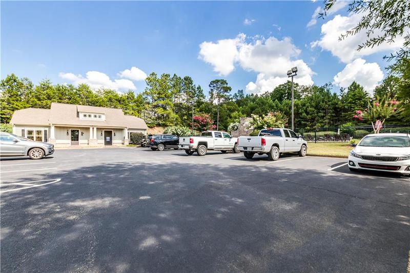 Image for property 11 Bluff Court, Cartersville, GA 30120