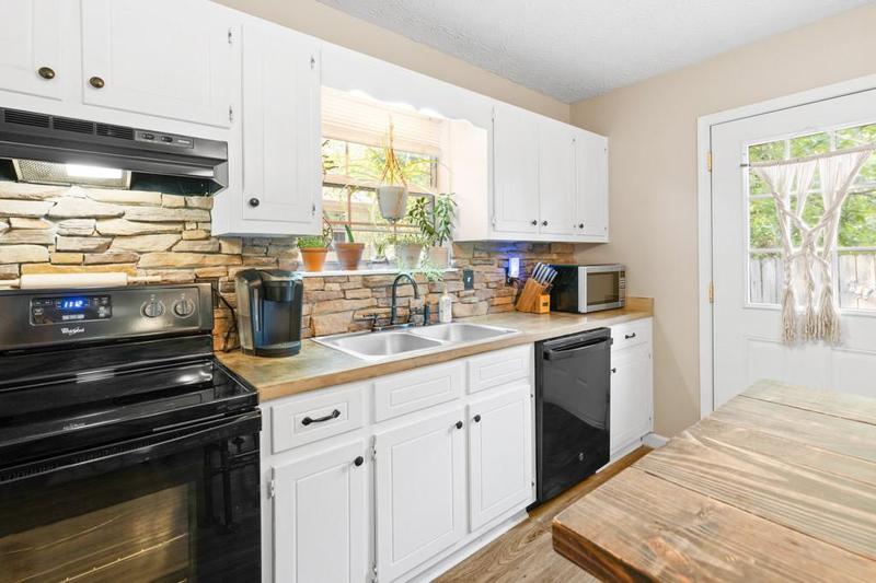 Image for property 6360 QUAIL Trail, Gainesville, GA 30506