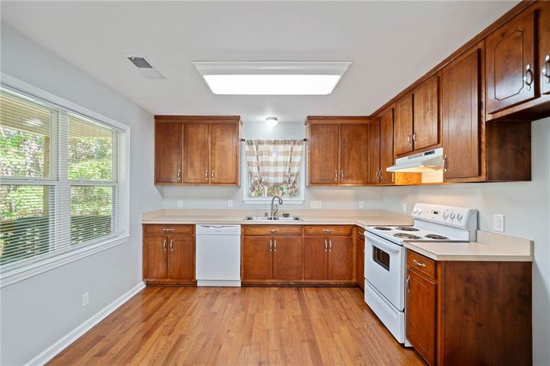 Image for property 822 Twin Mountain Lake Circle, Talking Rock, GA 30175