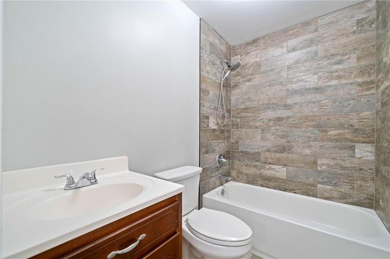 Image for property 822 Twin Mountain Lake Circle, Talking Rock, GA 30175