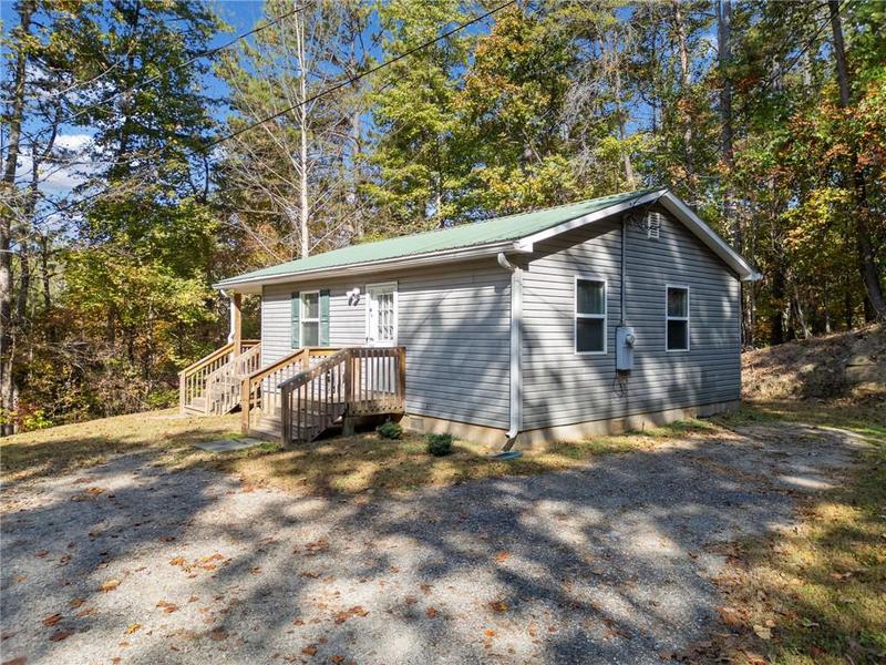 Image for property 822 Twin Mountain Lake Circle, Talking Rock, GA 30175