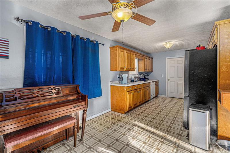 Image for property 145 Goldust Avenue, Clarkesville, GA 30523