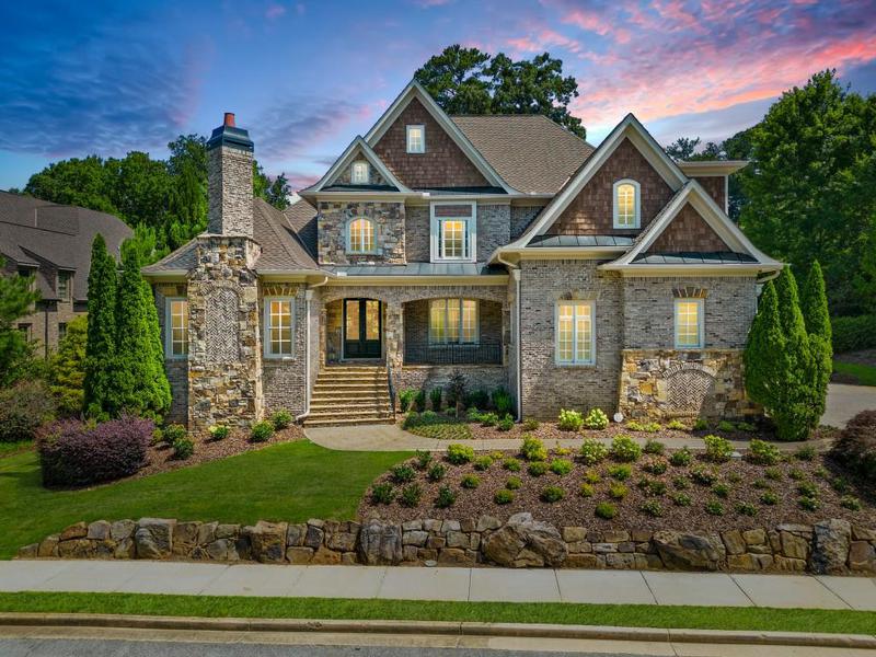 Image for property 850 Camden Park Court, Atlanta, GA 30342