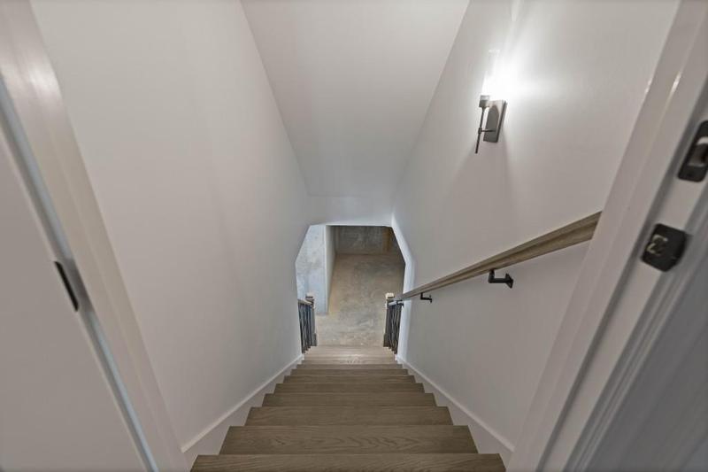 Image for property 850 Camden Park Court, Atlanta, GA 30342