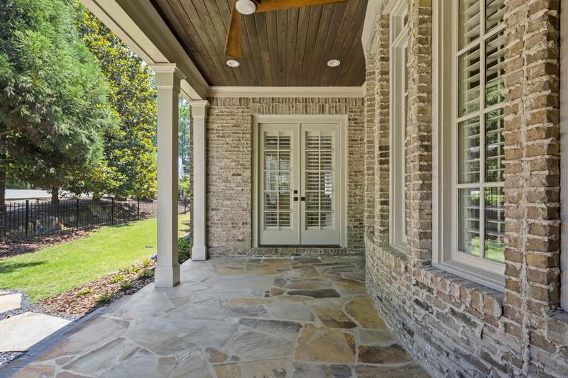 Image for property 850 Camden Park Court, Atlanta, GA 30342