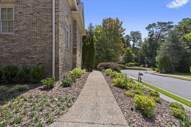 Image for property 850 Camden Park Court, Atlanta, GA 30342