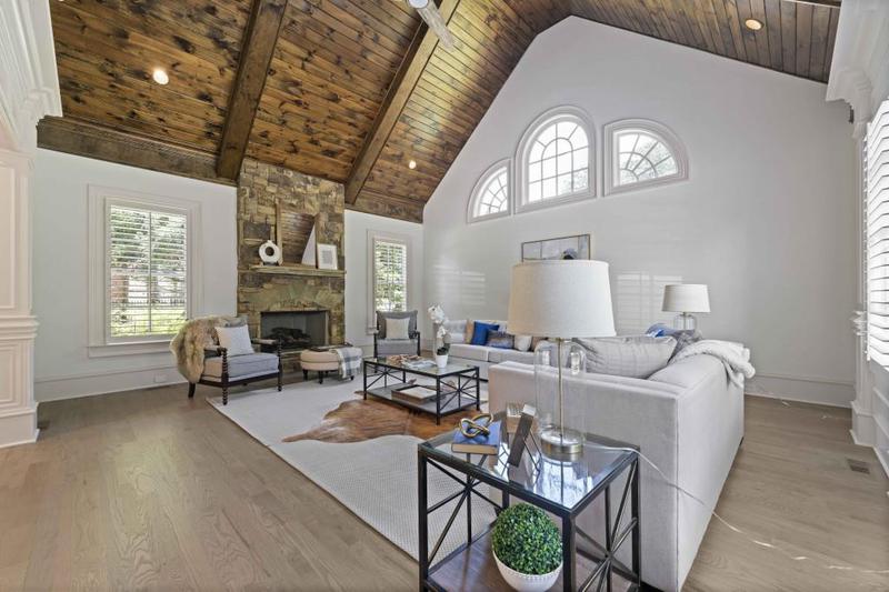 Image for property 850 Camden Park Court, Atlanta, GA 30342