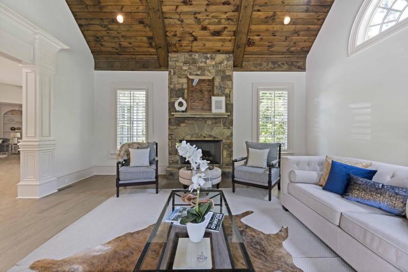 Image for property 850 Camden Park Court, Atlanta, GA 30342