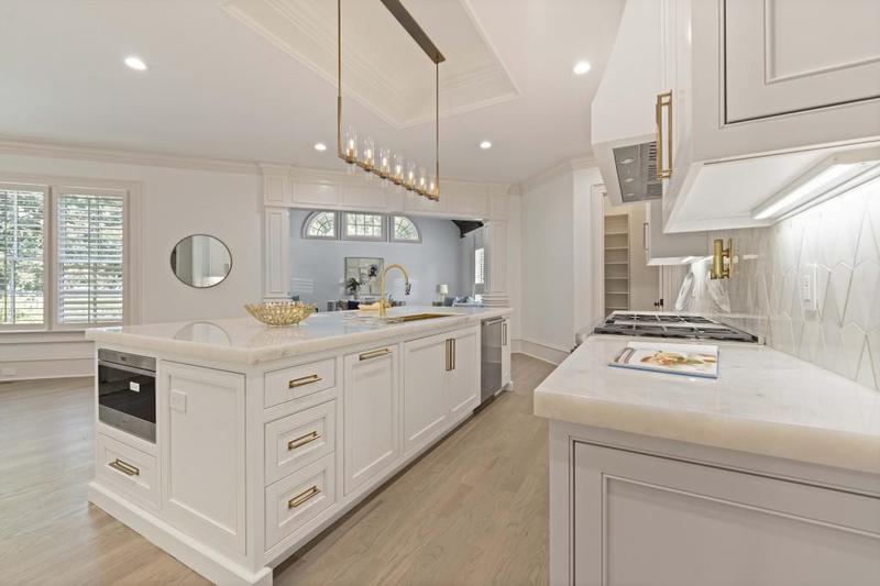 Image for property 850 Camden Park Court, Atlanta, GA 30342