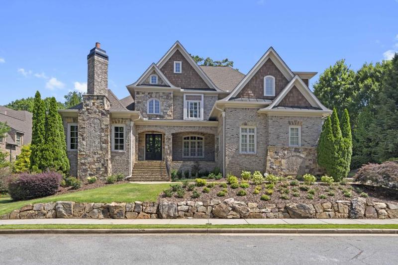 Image for property 850 Camden Park Court, Atlanta, GA 30342