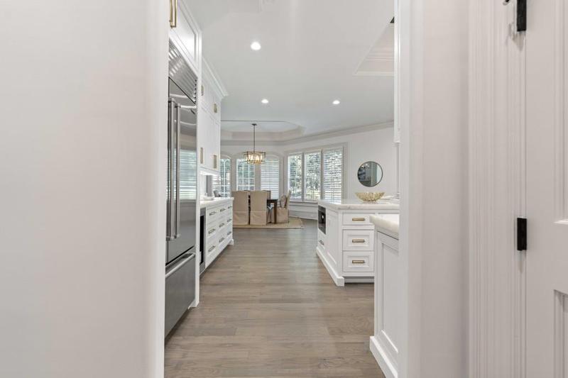 Image for property 850 Camden Park Court, Atlanta, GA 30342