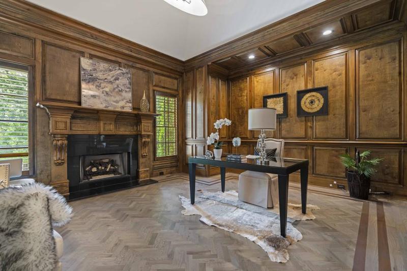 Image for property 850 Camden Park Court, Atlanta, GA 30342
