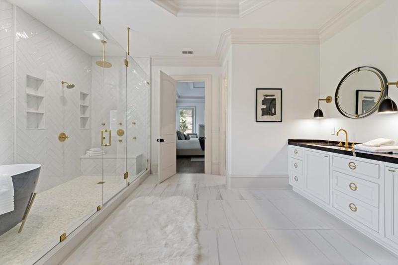 Image for property 850 Camden Park Court, Atlanta, GA 30342