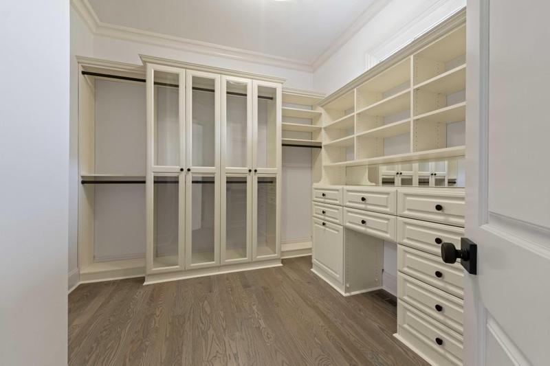 Image for property 850 Camden Park Court, Atlanta, GA 30342