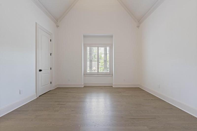 Image for property 850 Camden Park Court, Atlanta, GA 30342