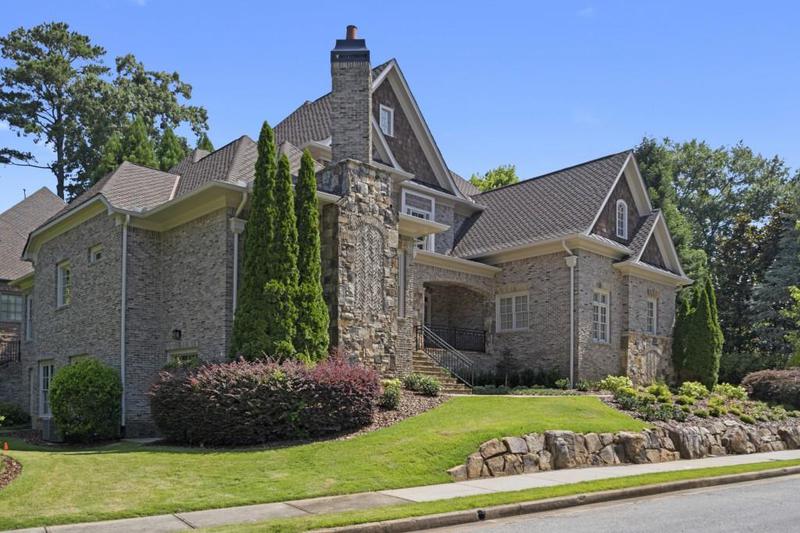 Image for property 850 Camden Park Court, Atlanta, GA 30342