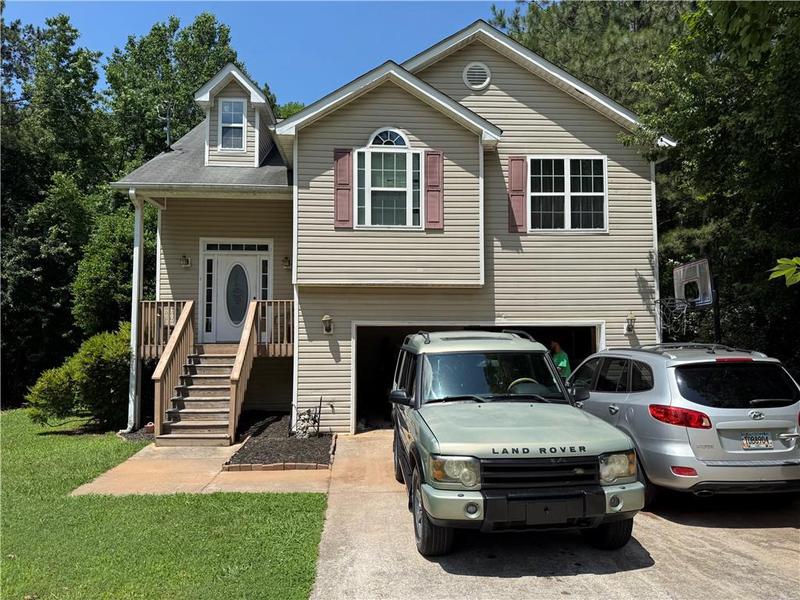 Image for property 1432 Eagles Nest Circle, Carrollton, GA 30116