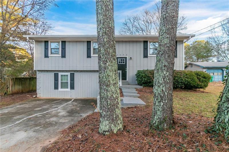 Image for property 2098 Mallard Crest, Lithonia, GA 30058