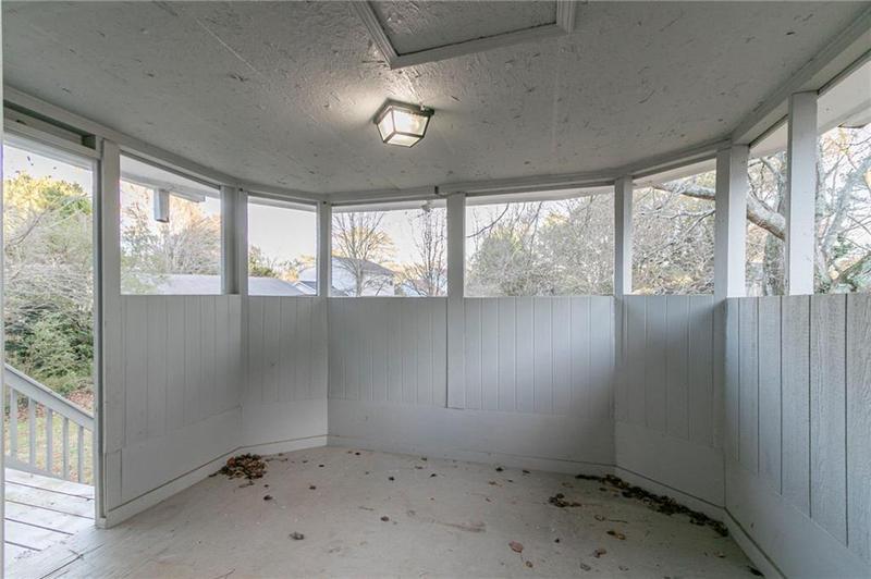 Image for property 2098 Mallard Crest, Lithonia, GA 30058