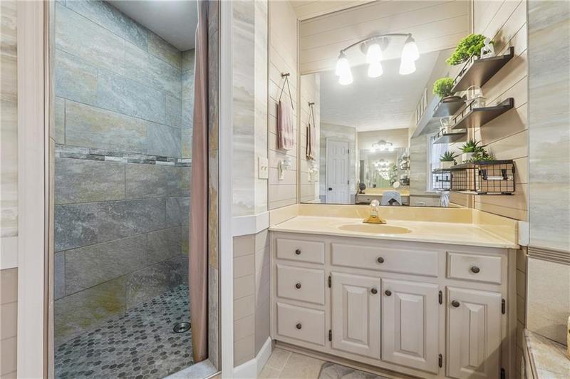 Image for property 3191 Limrick Lane, Snellville, GA 30039