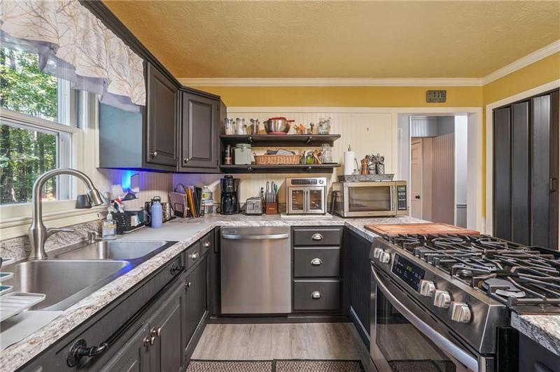 Image for property 3191 Limrick Lane, Snellville, GA 30039