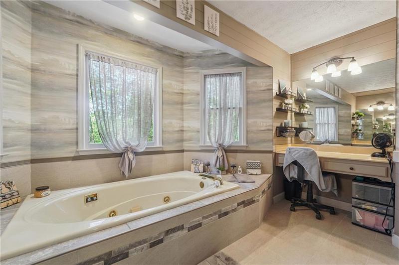 Image for property 3191 Limrick Lane, Snellville, GA 30039