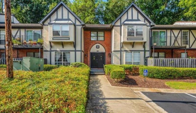 Image for property 6851 Roswell Road 15, Atlanta, GA 30328