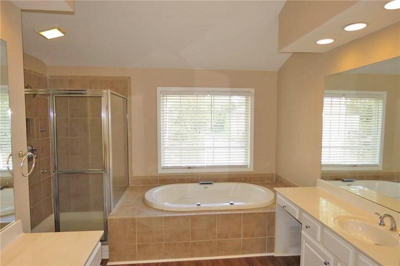 Image for property 3466 Walnut Ridge, Atlanta, GA 30349