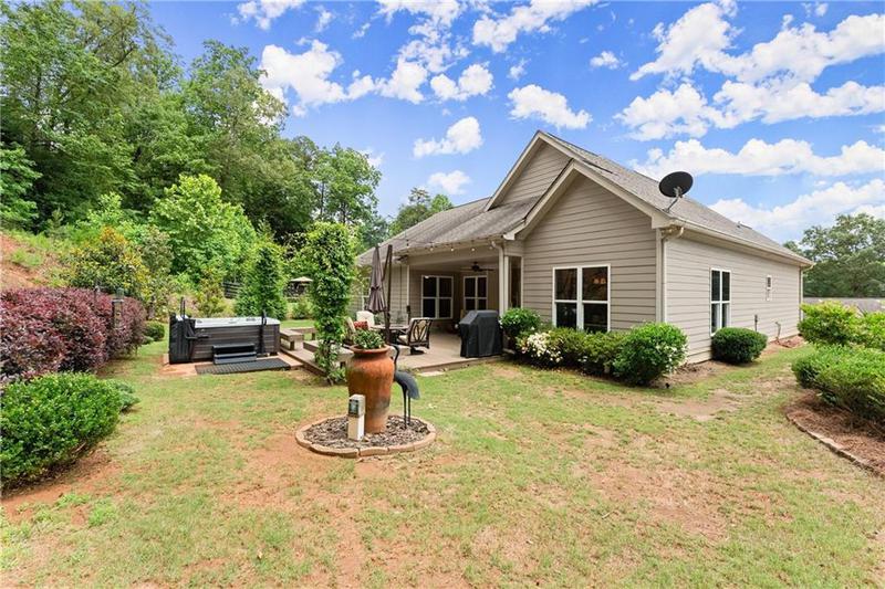 Image for property 3521 Phoenix Cove Drive, Gainesville, GA 30506