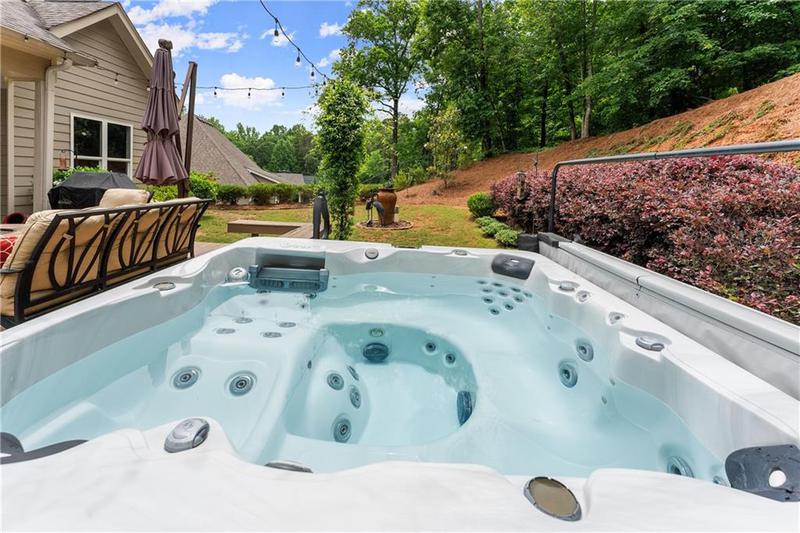 Image for property 3521 Phoenix Cove Drive, Gainesville, GA 30506