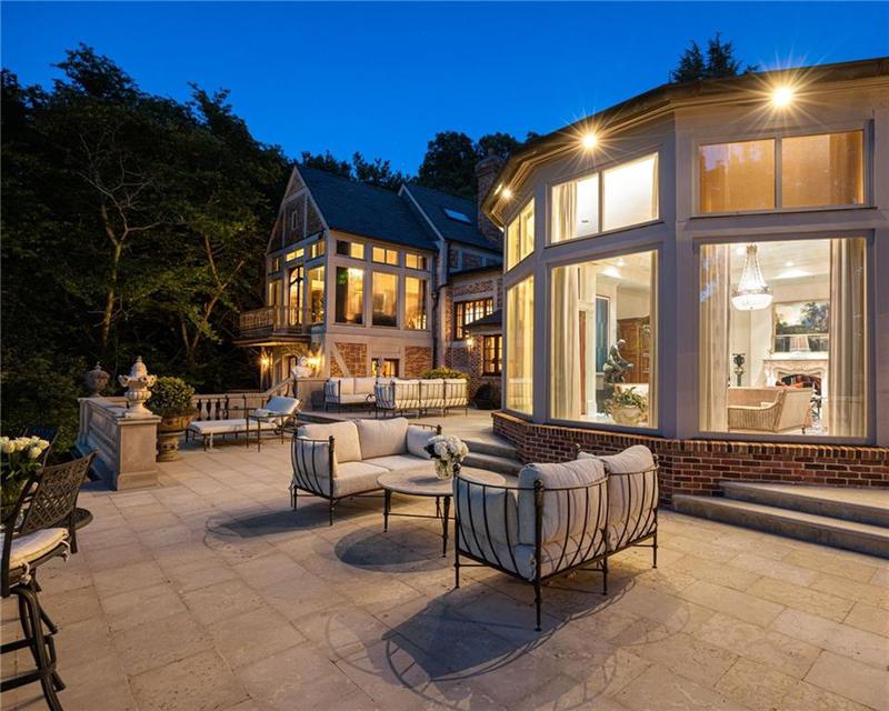 Image for property 4665 Riverview Road, Atlanta, GA 30327