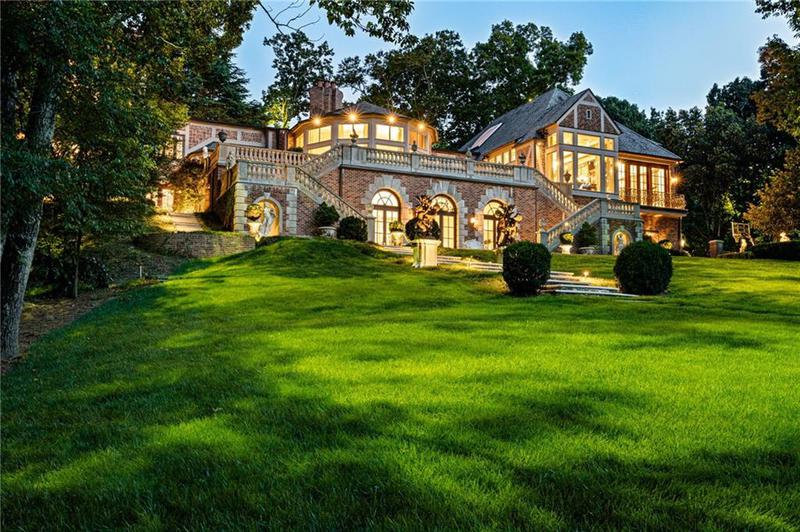 Image for property 4665 Riverview Road, Atlanta, GA 30327