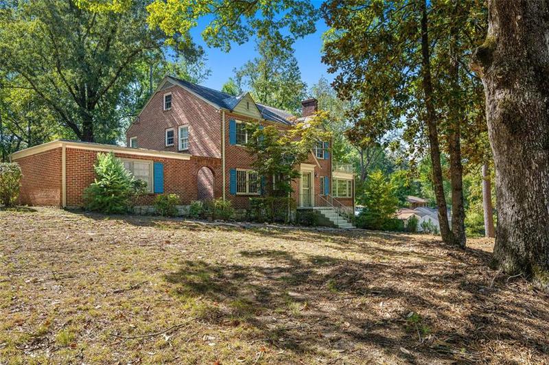 Image for property 2490 Cascade Road, Atlanta, GA 30311