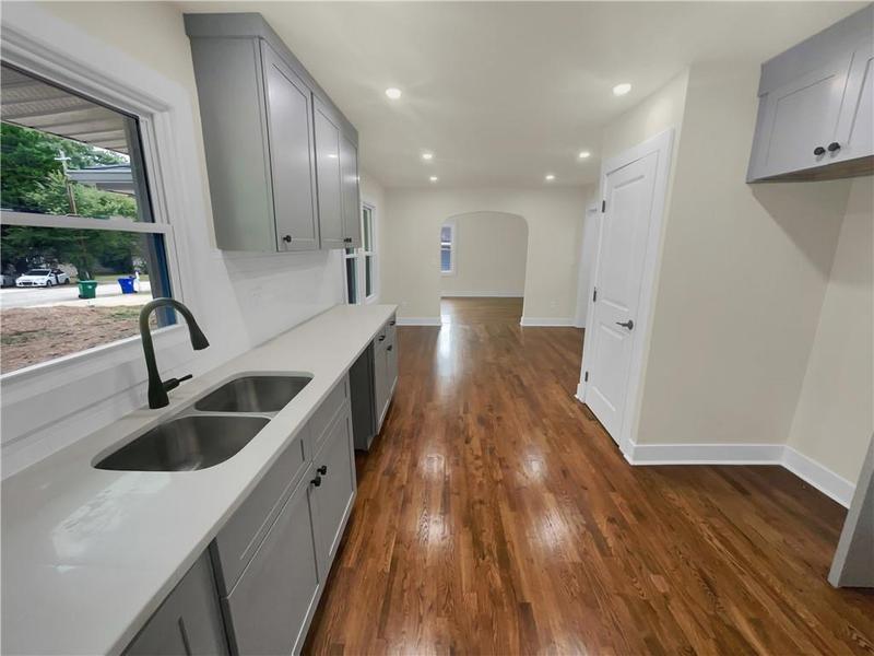 Image for property 1955 Columbia Place, Decatur, GA 30032